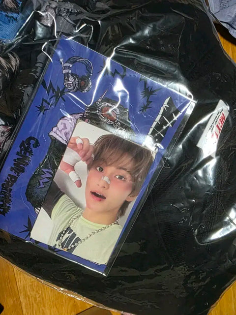NCT 127 Season's Greetings MD T-shirt Unopened Mark ver.