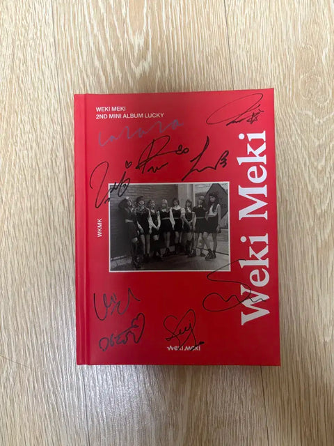 Weki Meki LUCKY Album Autographed CD (Not for Sale)