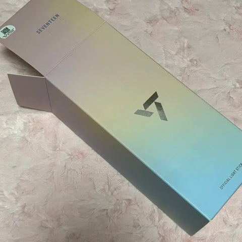 Selling Seventeen Carat Bong New Newrat Bong.