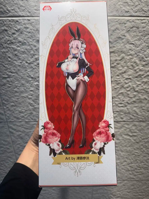 Selling Super Sonico figure, unopened new item.