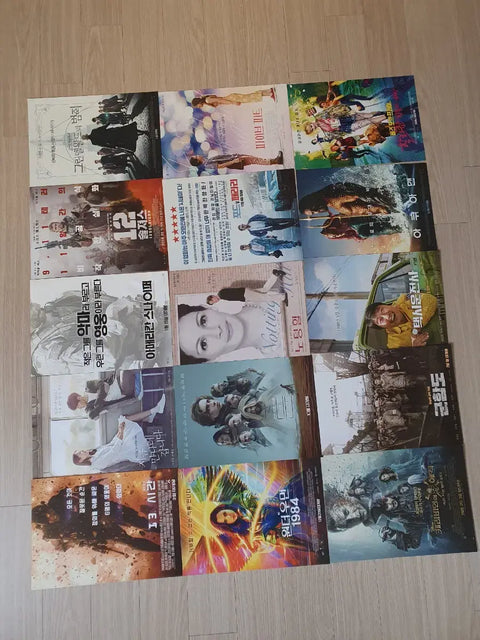Direct transaction in Suwon (West). Bulk lot of approximately 100 movie pamphlets.
