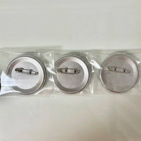 Selling Tokyo Revengers Kazutora can badge.