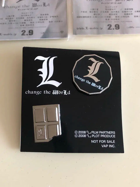 Bulk Price) Death Note L Movie Keychain & Badge