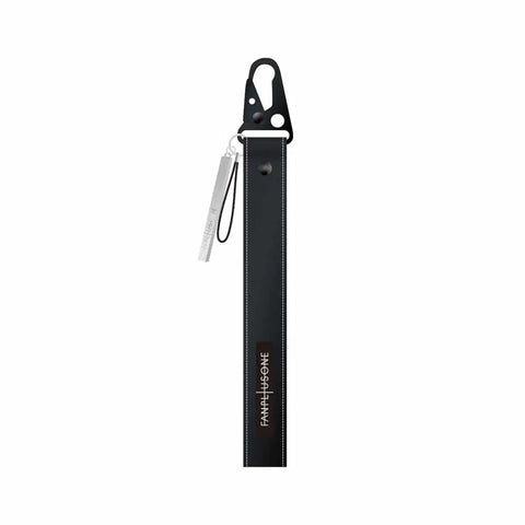 G-Dragon Light Stick Set + Merchandise