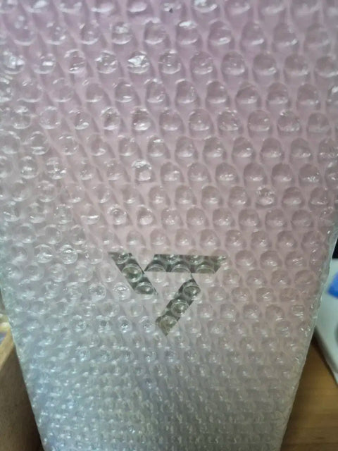Selling Seventeen Carat Bong (light stick)