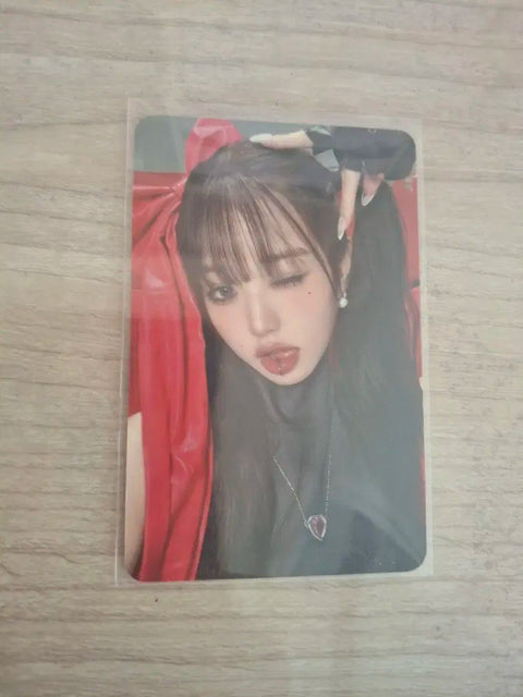 Selling Ive Vedi Jang Wonyoung photocard cheap.