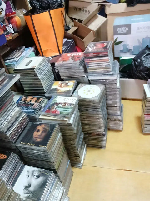 ONEUS. Autograph. Signed Album. Boy Group. K-Pop.
