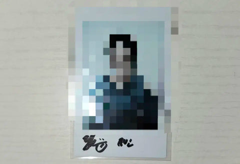 tripleS Shareubin Yubin Signed Polaroid Polar Sapo Sale