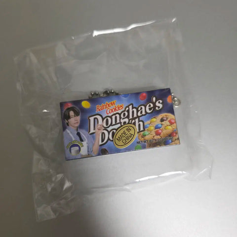 Super Junior 20th Anniversary SuJu Market Gacha Random Capsule Keyring Donghae