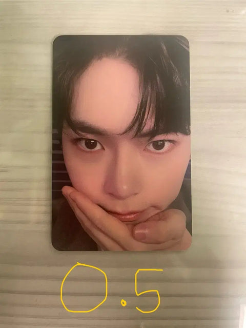 Sung Hanbin Agung Bread Photocard