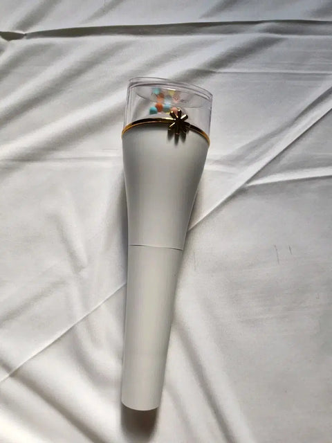 Selling IZ*ONE light stick.