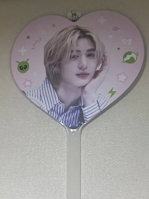 Selling BOYNEXTDOOR Lee Han's uchiwa.