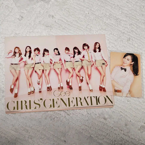 Girls' Generation Japanese Gee Album + Yuri Photocard
