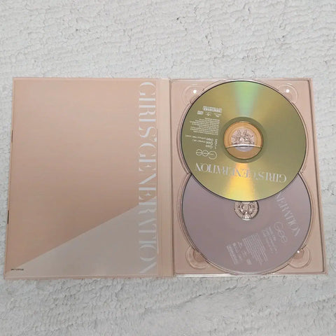 Girls' Generation Japanese Gee Album + Yuri Photocard