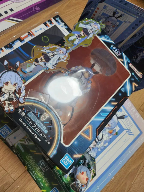 Hololive Usada Pekora Figure + Goods