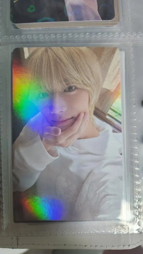 Selling an unopened Panic album with Beomgyu's solo mixtape.