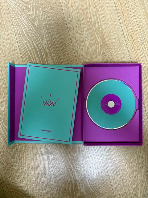 MAMAMOO Album Autographed CD