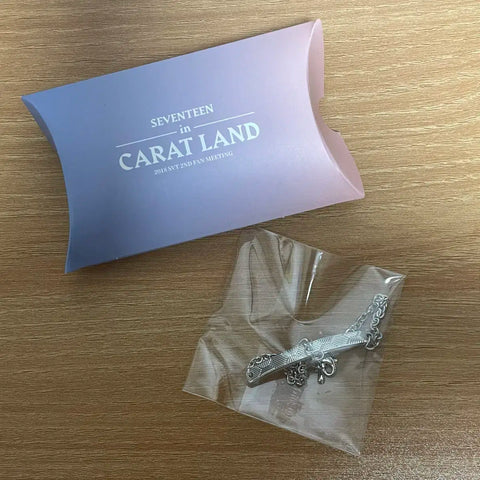 Seventeen Caratland Bracelet