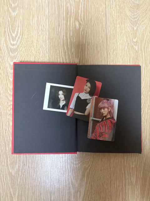 Weki Meki LUCKY Album Autographed CD (Not for Sale)
