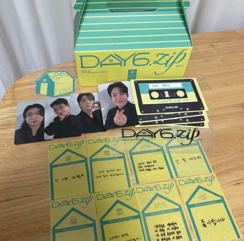 Selling Day6 10th Anniversary Pop-up Entrance Gift + Confetti as a set.
