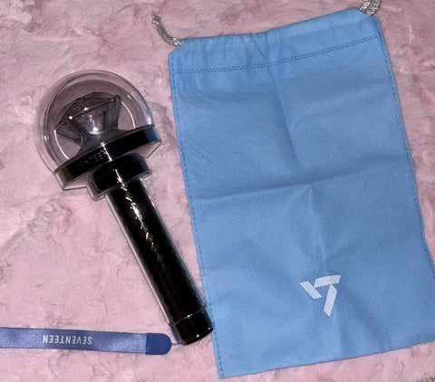 Selling Seventeen Carat Bong New Newrat Bong.