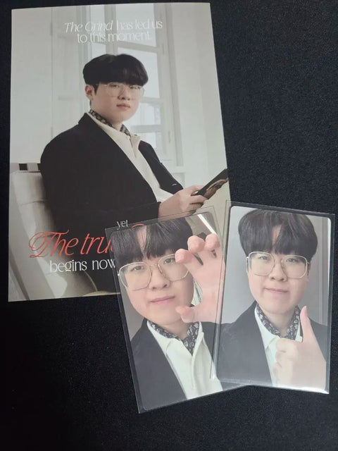 T1 Zeus 2024 Season's Greetings Photo Card Postcard