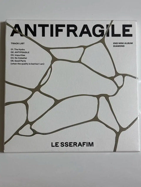 LE SSERAFIM album