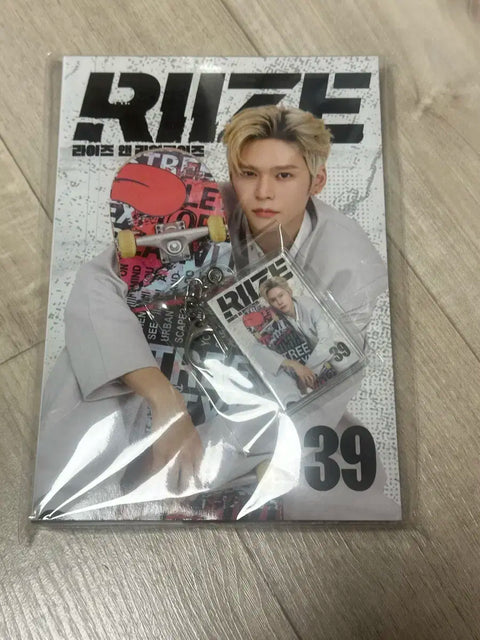 Riize Eunseok Comic Book Set