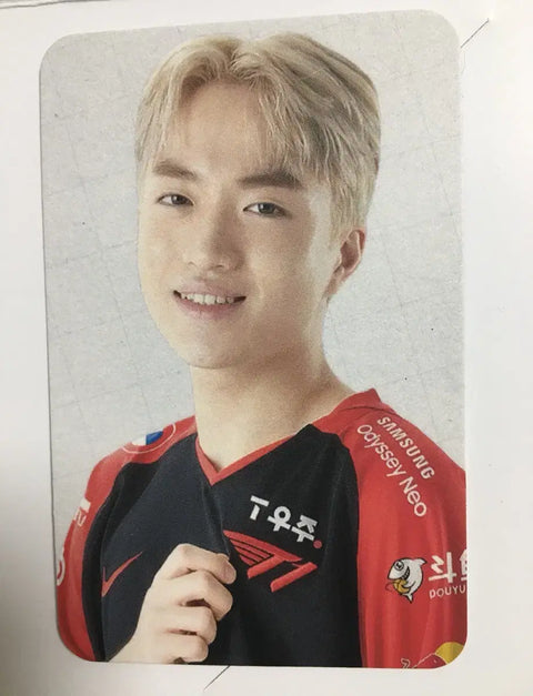 T1 Membership 1st Gen Photocard Keria T1 Keria T-Behind