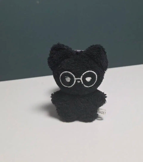 Selling Seventeen Wonwoo doll, Jeon Meonji.