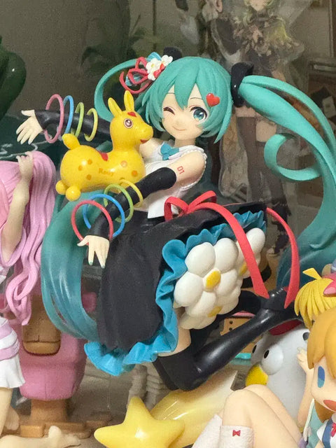 Selling Miku figure.