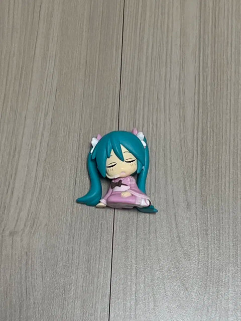 Sleeping Miku