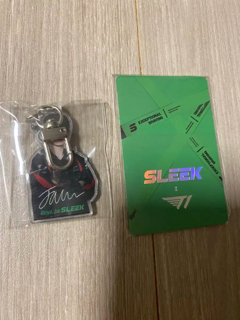 T1 Faker Photocard + Keychain