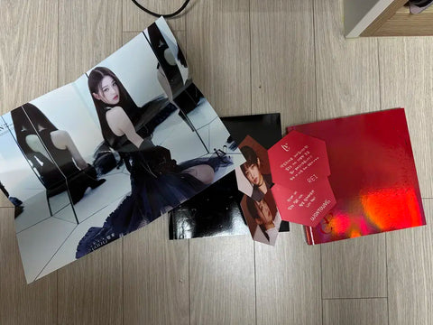 Selling IVE Eleven unsealed album.