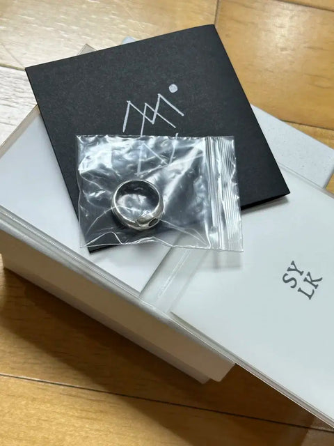 Park Hyo-shin Ring