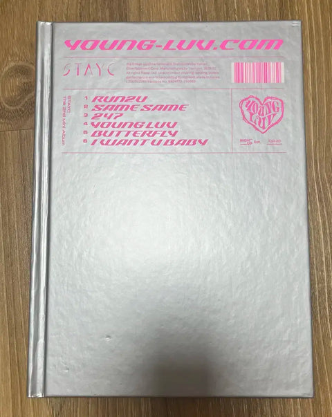 STAYC Run2U Unsealed Album