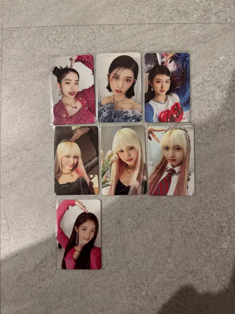 Selling the complete set of IVE's Love Dive album.