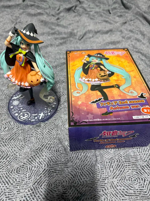 Hatsune Miku 2nd Season Halloween Ver.