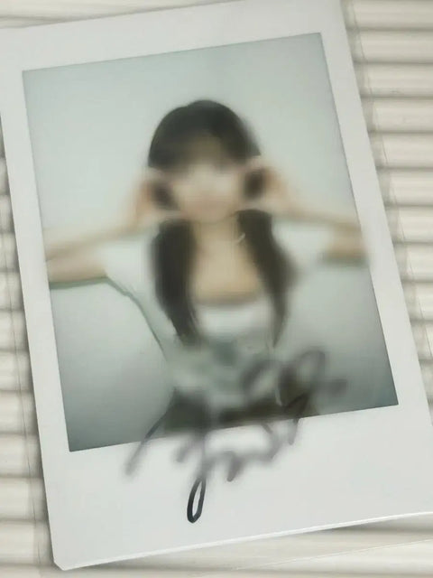 TripleS Kotone Autographed Polaroid Fan Sign