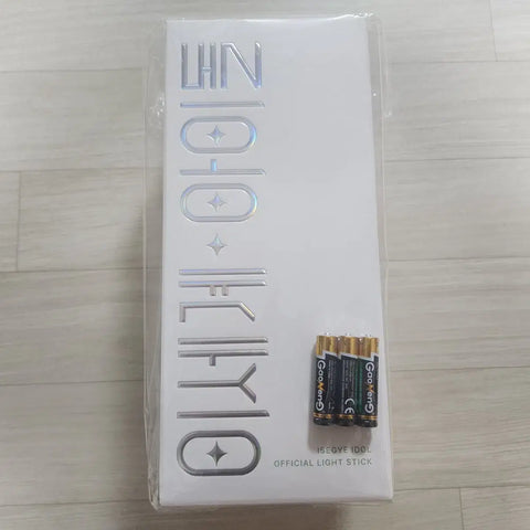 Selling Isegye Idol light stick!