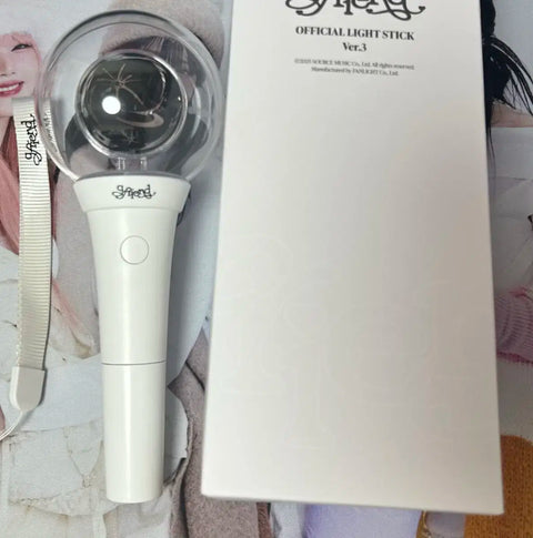 Selling girlfriend's Shibong (light stick).