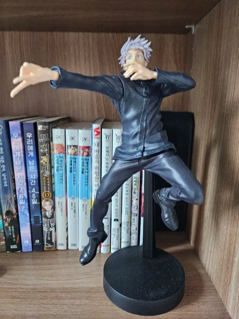 Selling Gojo Satoru figure.