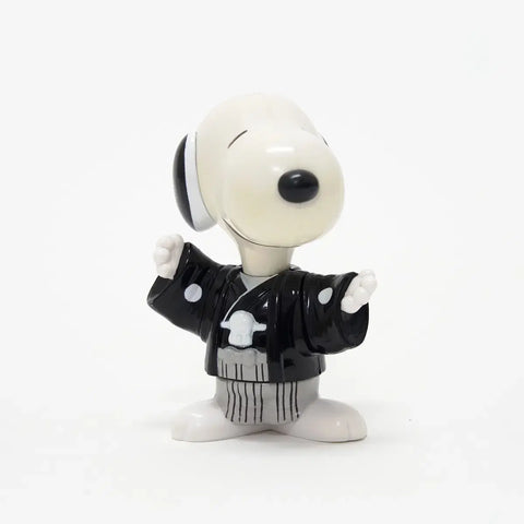 Snoopy figure wearing a kimono
