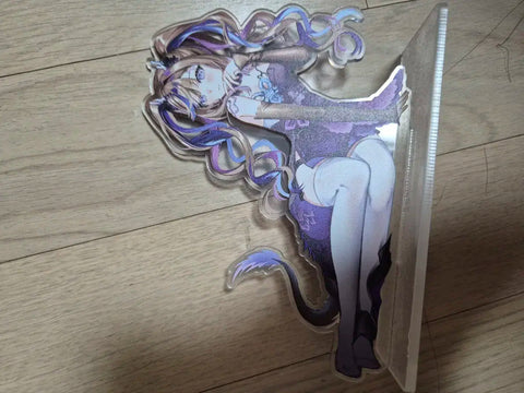 Selling Iri Kanna unofficial acrylic stand.