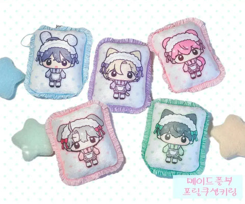 PlayV Somsom-nim Yejun Maid Cushion Keyring Transfer