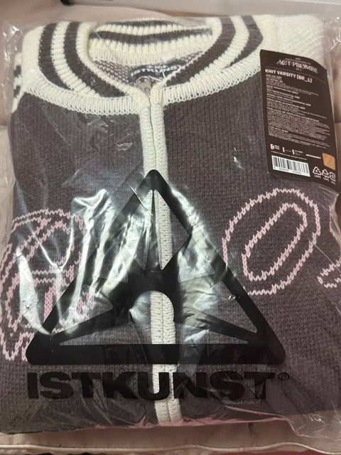 TXT ISTKUNST Knit Varsity