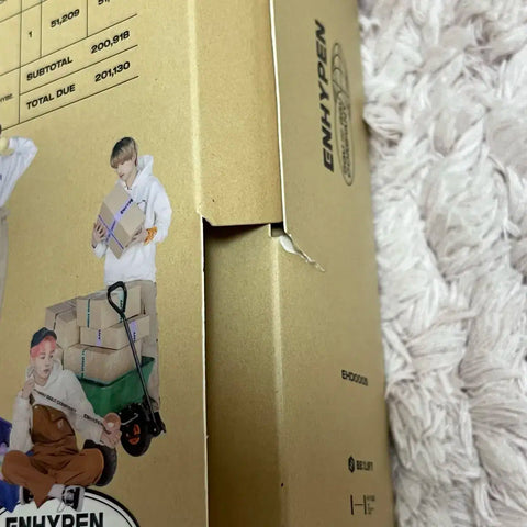 Selling ENHYPEN Kkukkukkou Package photocard goods.