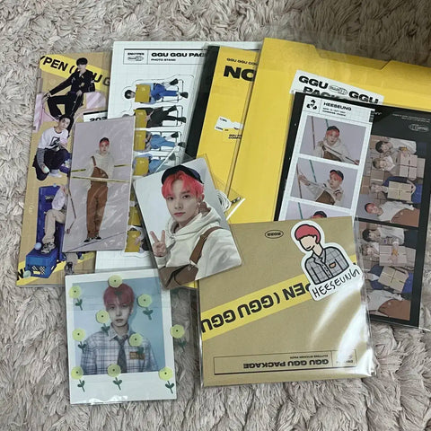 Selling ENHYPEN Kkukkukkou Package photocard goods.