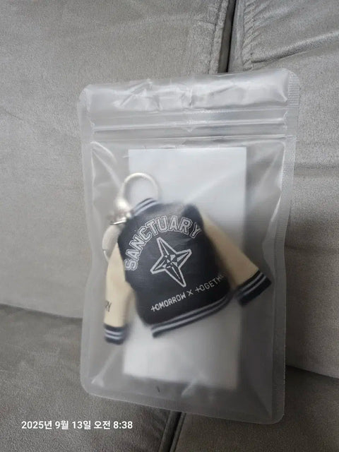TXT concept keyring