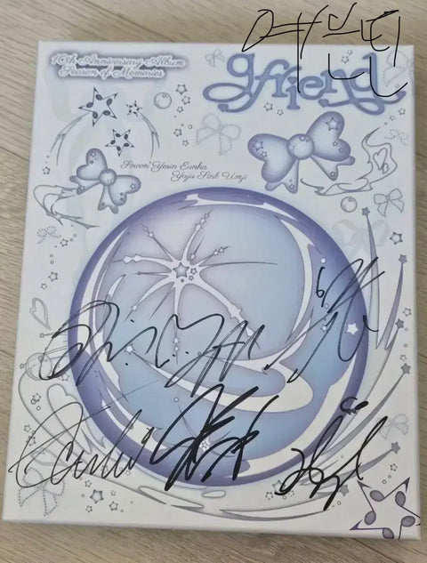 Girlfriend signed album lot